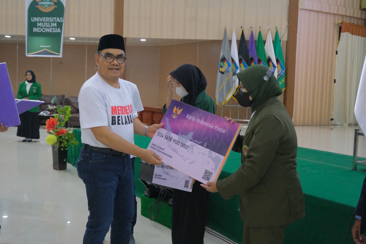 UMI Tuan Rumah Penyerahan Beasiswa Adik dan KIP Kuliah Lingkup LLDikti IX