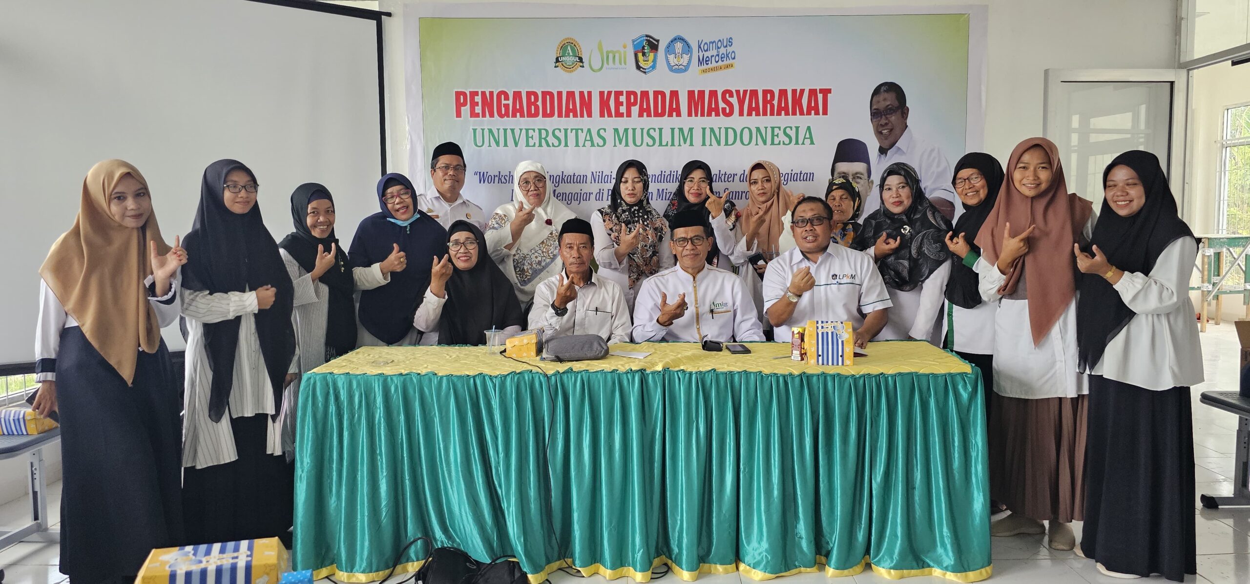 Dosen FAI UMI Memberikan Penguatan Pendidikan Karakter dan Literasi Keuangan Syariah bagi Guru MTs dan MA Pesantren Mizanul Ulum Sanrobone