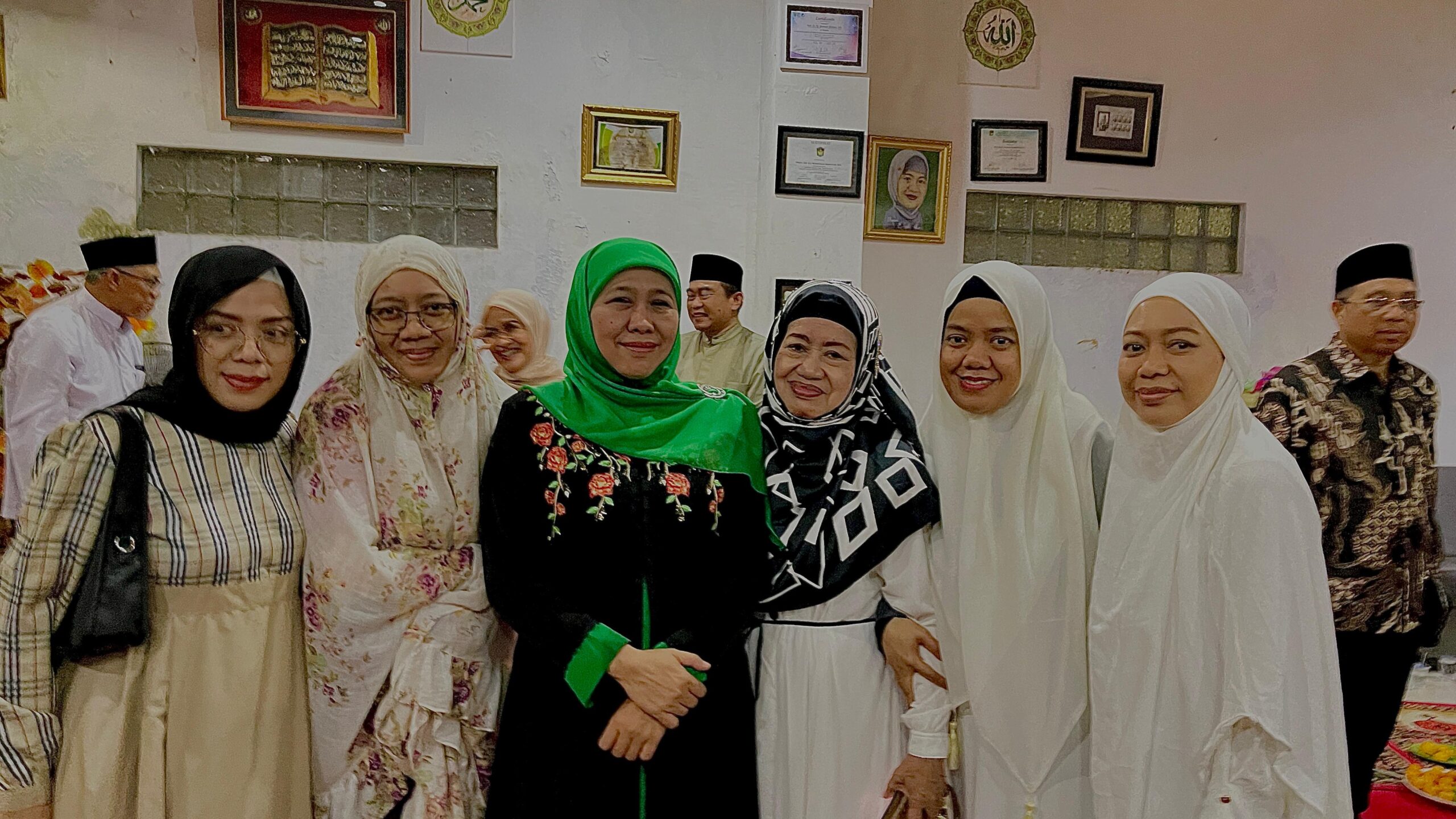 Kenang Alm Mokhtar Noer Jaya, Khofifah : Politik Harus Diisi oleh Orang Baik Seperti Beliau