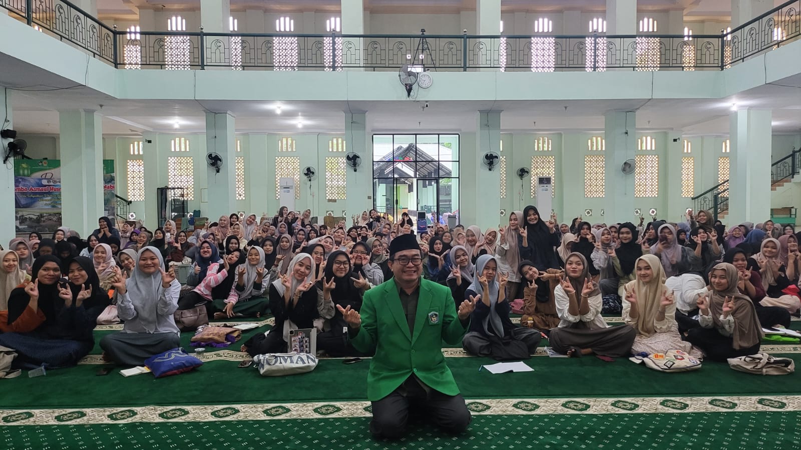 WR 4 UMI Buka PQ 100 Mahasiswa Apoteker Fakultas Farmasi UMI