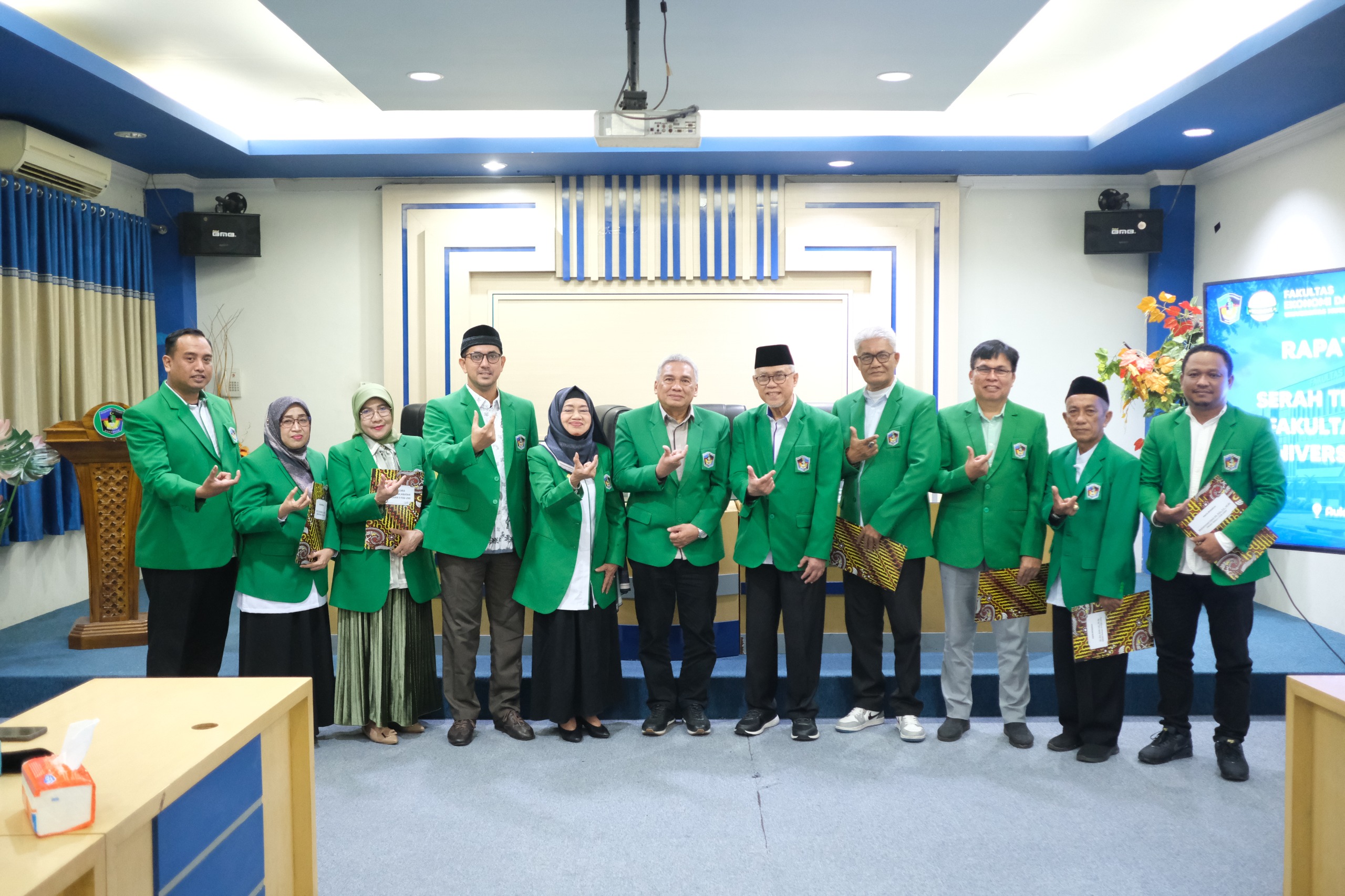 Sertijab FEB UMI 2026-2030 Dibarengi Penguatan SDM Dosen, Targetkan Jadi Fakultas Ekonomi Terbaik