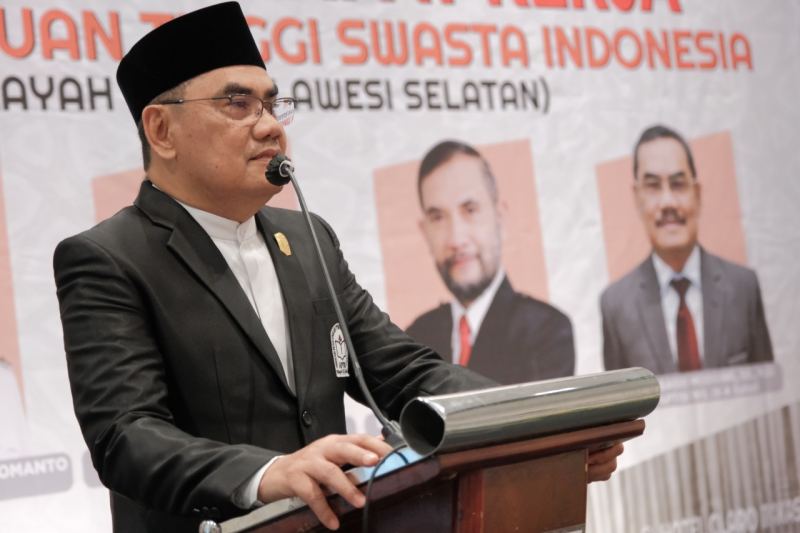 Prof. Basri Modding Ketua APTISI Wil. IX-A Sulsel Berhasil Yakinkan Komisi X DPR-RI Untuk Kembalikan Akreditasi Prodi ke BAN-PT