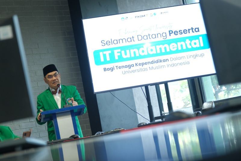 Pembukaan IT Fundamental Tendik UMI, Rektor : Kita Lakukan Internasionalisasi Berbasis Digital