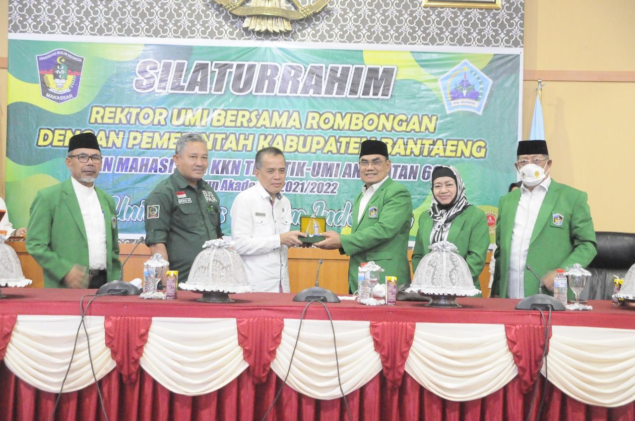 Rektor UMI Kunjungi Mahasiswa KKN Tematik di Bantaeng