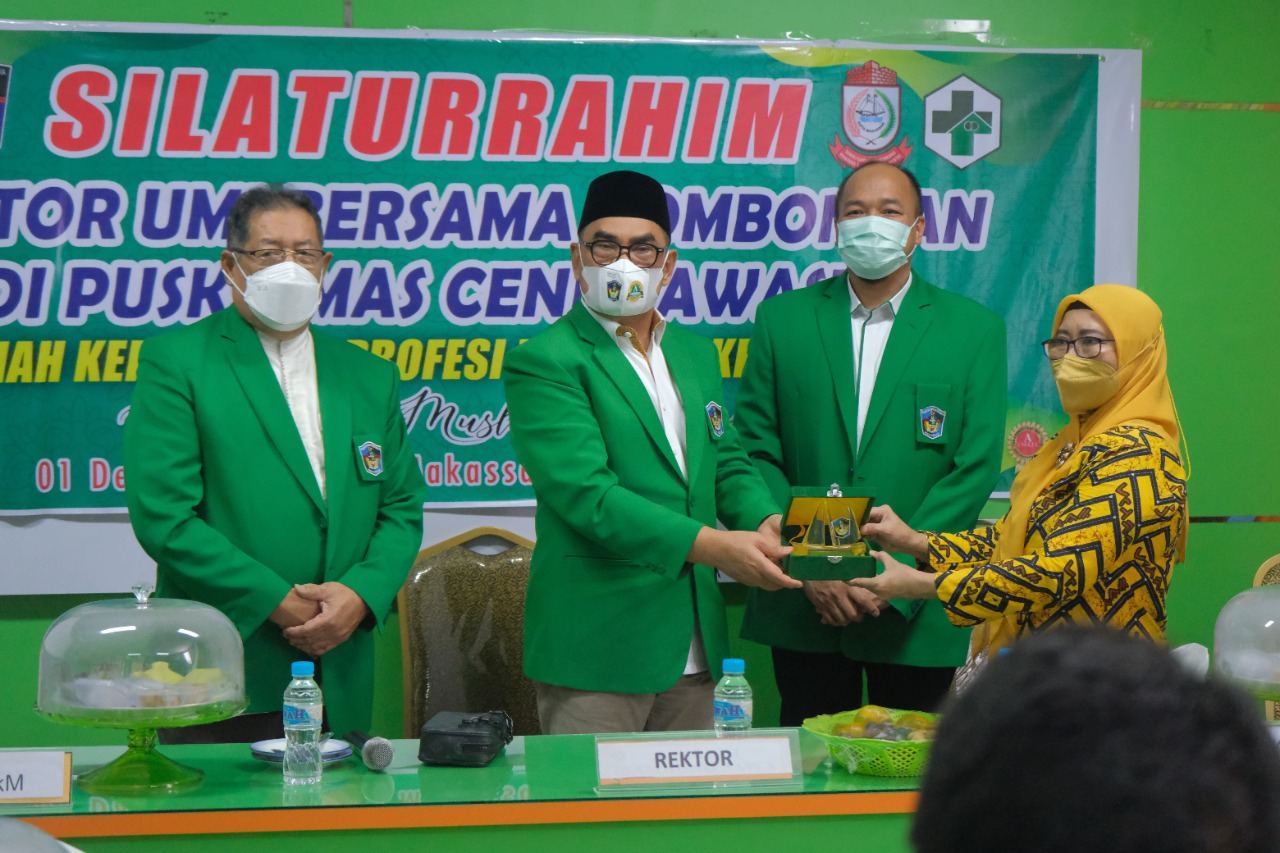 Rektor UMI Bangga Terhadap Mahasiswa KKN Profesi FK-UMI