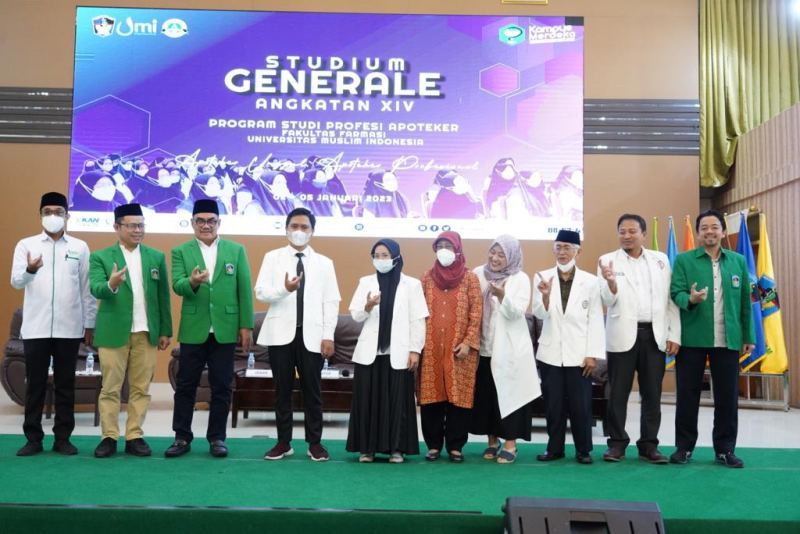 Farmasi UMI Gelar Stadium Generale Apoteker Angk. XIV