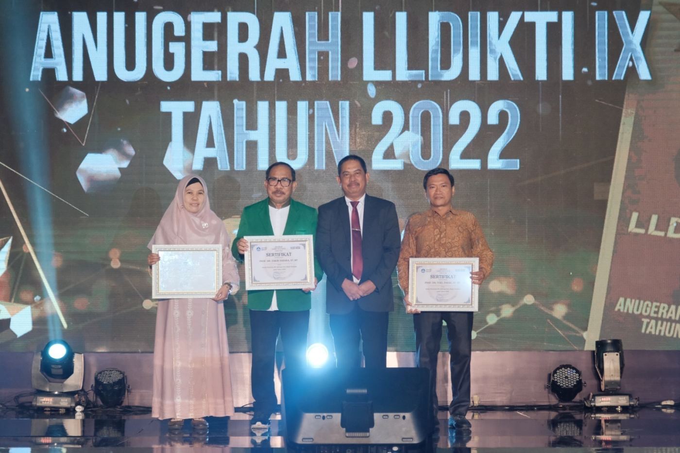 Anugrah LLDikti Award 2022, UMI Kembali Jadi Yang Terbaik Dengan Sabet 5 Kategori Terbaik dan 4 Apresiasi