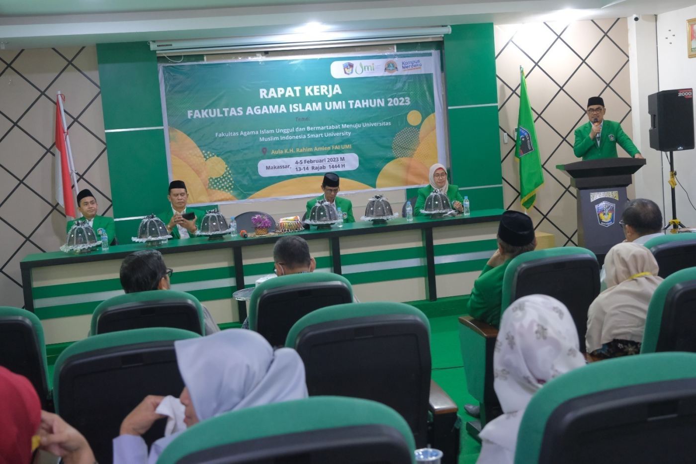 Rektor UMI Buka Rapat Kerja FAI-UMI