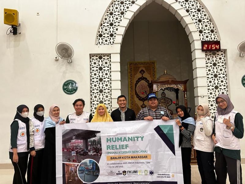 Tim Medis FK UMI Turun Ke Bencana Banjir Makassar