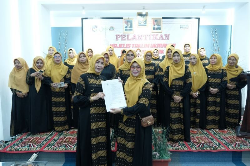FT UMI Resmikan Aula Baru Dirangkaikan Pelantikan Majelis Taklim