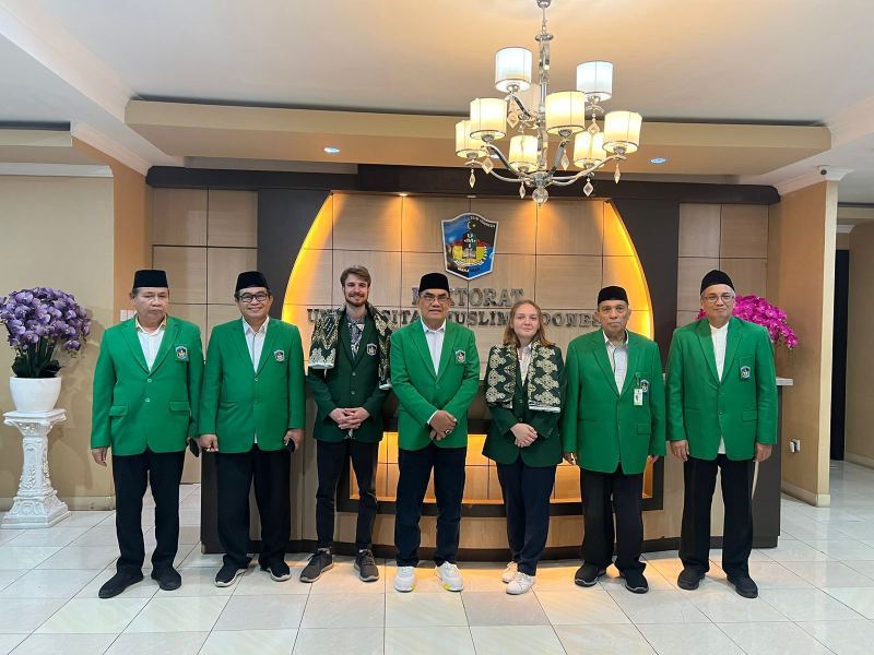 2 Mahasiswa Asing Asal Prancis yang Kuliah di UMI Resmi Pulkam, Rektor UMI : Kalian Bagian Keluarga Besar UMI