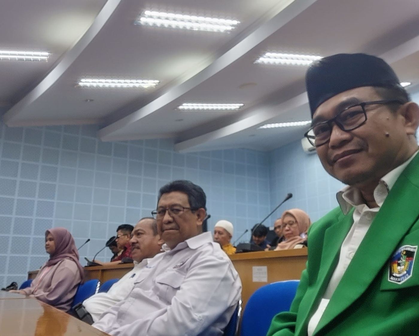 Rektor UMI Hadir Pada Penandatangan MOU di LLDIKTI Dengan Scholars English Course