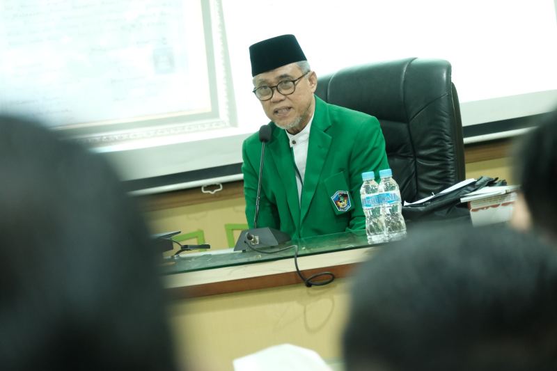 Ketua Pembina dan Rektor UMI Tanamkan Komitmen Ke-UMI-an Kepada Dosen Muda UMI
