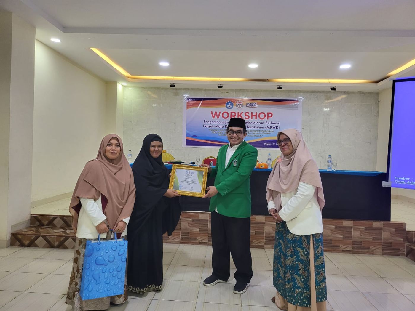 Wakil Rektor IV UMI Narasumber Workshop Pembelajaran Program Etika, Religi Dan Sosial di Palopo