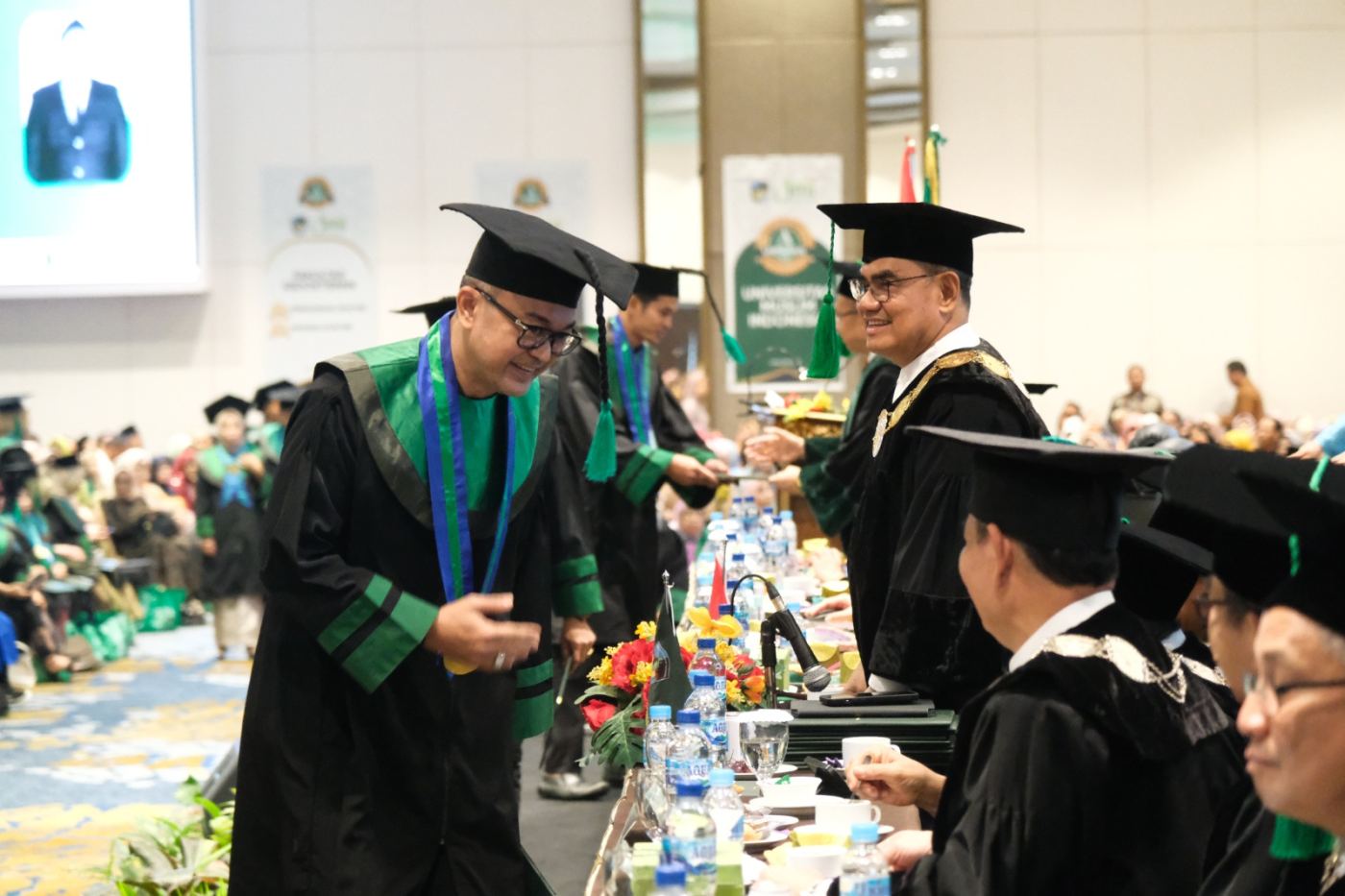 Wisuda UMI Periode II Hari ke 2 Tahun 2023 Banjir Tokoh, Ada Anggota MKD DPR RI