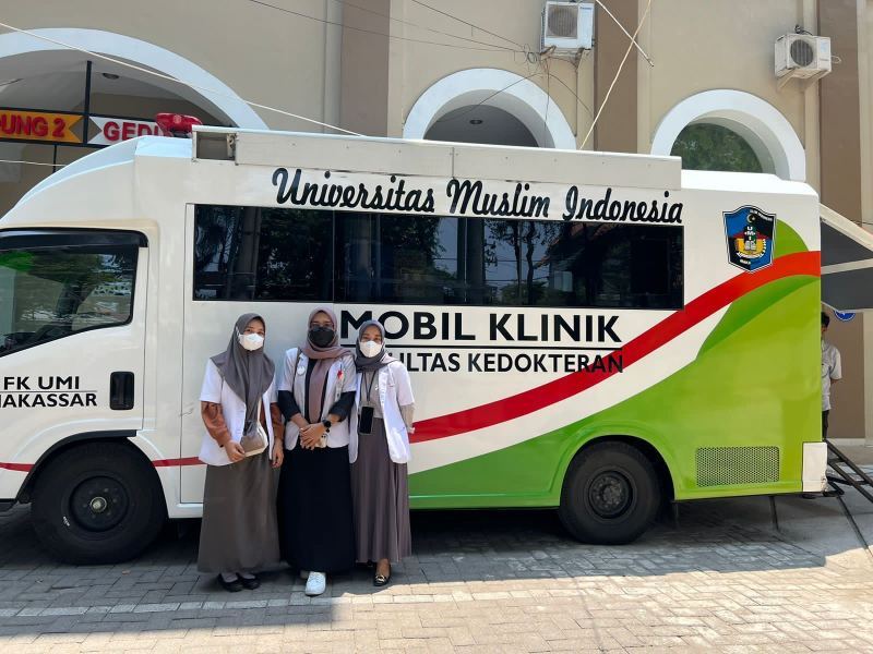 Mobil Klinik FK UMI Siap Memberikan Layanan Kesehatan di Expo Hari Santri 2023 di Sulsel