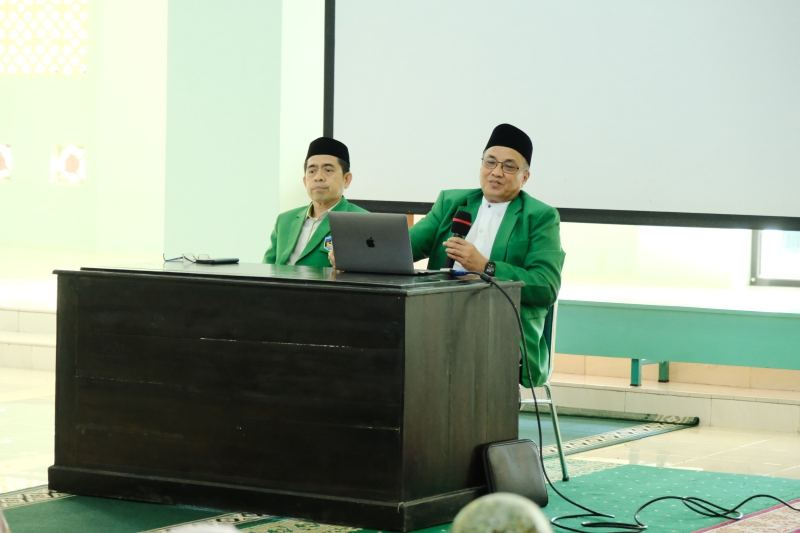 Wakil Rektor V UMI Berikan Wawasan Global dan Kerjasama Internasional Pada Peserta Pencerahan Qalbu Angkatan IV 2023