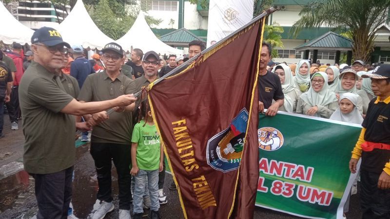 Setengah Abad FT-UMI, Jalan Santai Dimeriahkan Alumni Lintas Generasi