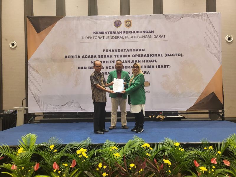 FEB UMI Menerima Bantuan Hibah Bus Dari Kemenhub RI