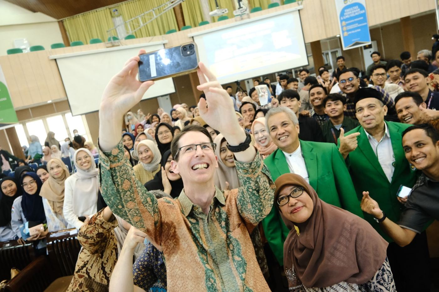 Australia Awards Scholarship Sharing Session di Universitas Muslim Indonesia