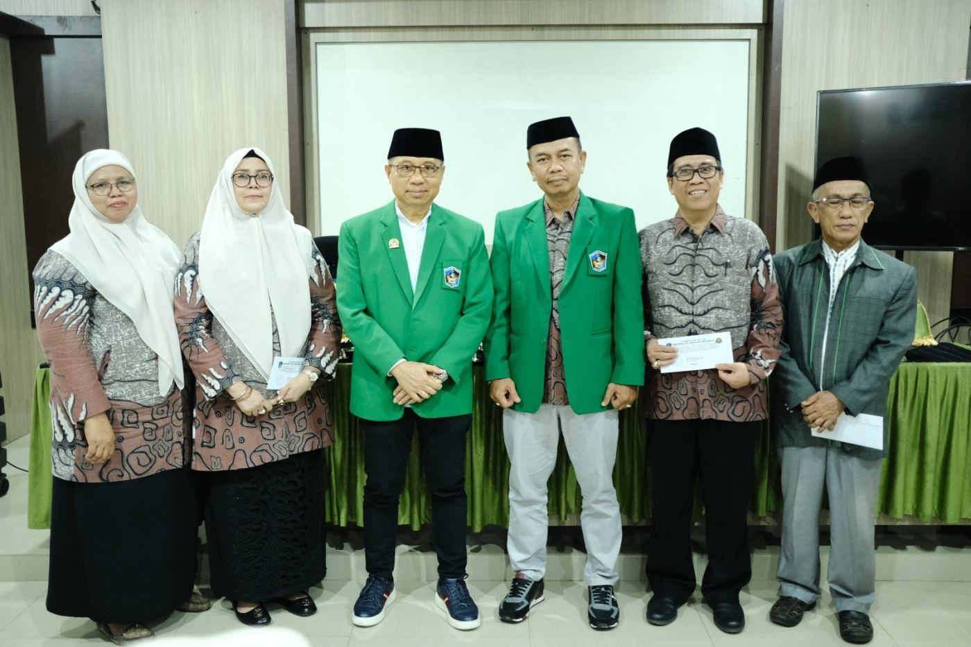 Rektor UMI Hadiri Silaturahim dan Penyerahan SK Penerima Amanah Fakultas Pertanian UMI