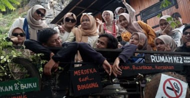 Healing dan Studi Potensi Wirausaha Wisata Alam Maros Ala Mahasiswa FS UMI