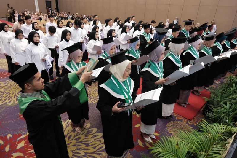 FKG Gelar Sumpah Profesi Dokter Gigi dan Janji Sarjana Kedokteran Gigi Periode II 2024