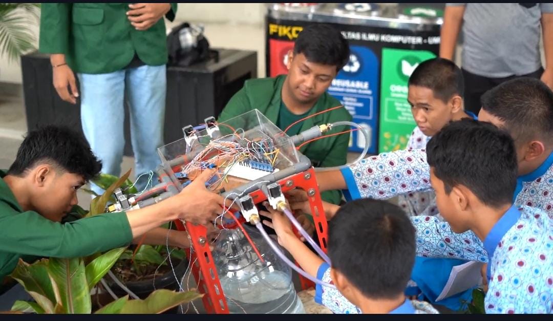 Tim PKM-PM UMI Gelar Pelatihan Pembuatan Alat Siram Otomatis Bentuk Karakter