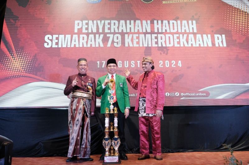 Terus Jadi Yang Terbaik, Rektor UMI Hadiri Anugerah LLDikti IX 2024