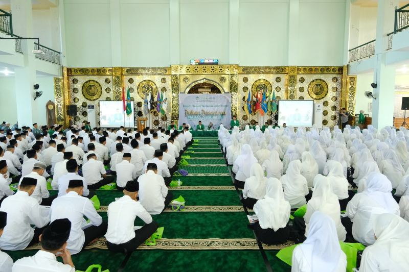 UMI Resmi Gelar Penyambutan Mahasiswa Baru 2024 Berbasis Pesantren Secara Offline