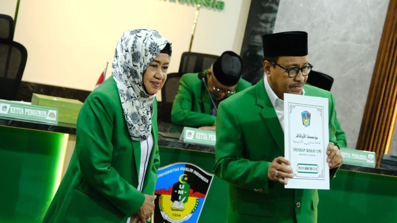 YW UMI Angkat Plt Rektor, Prof. Dr. H. Hambali Thalib, SH, MH
