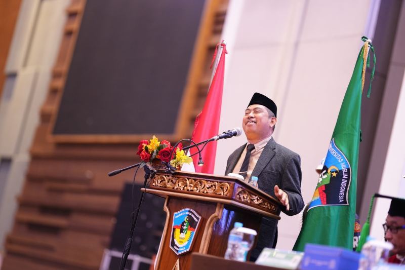 Wisuda UMI, Pesan Penting Kepala Lldikti 9 Saya Juga Alumni UMI, Mari Kita Jaga Almamater UMI dan Berprestasi