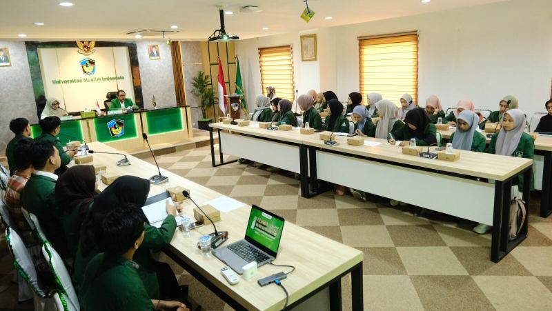 Plt Rektor UMI Buka Pelatihan MC dan Protokoler untuk Mahasiswa, Tantang Peserta Tampilkan Kualitas