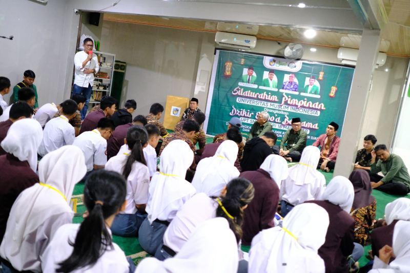 Silaturahmi Pimpinan UMI di SMAN 16 Makassar, Wakasek : UMI Pilihan Terbaik