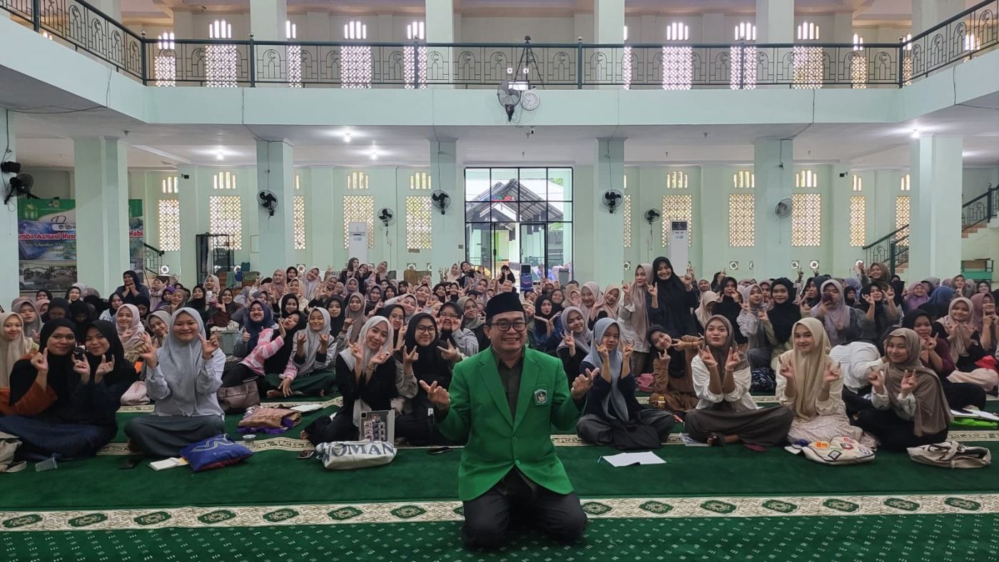 WR 4 UMI Buka PQ 100 Mahasiswa Apoteker Fakultas Farmasi UMI