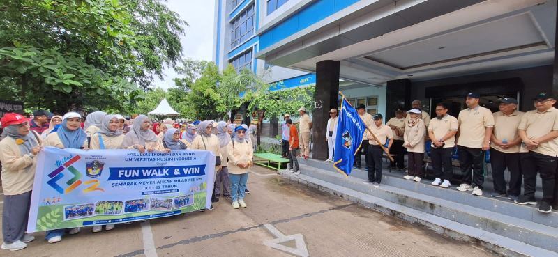 Gerak Jalan Santai Meriahkan Milad ke 62 UMI, Kadis Pendidikan Sulsel: Saya Bangga  sebagai Alumni  FEB UMI