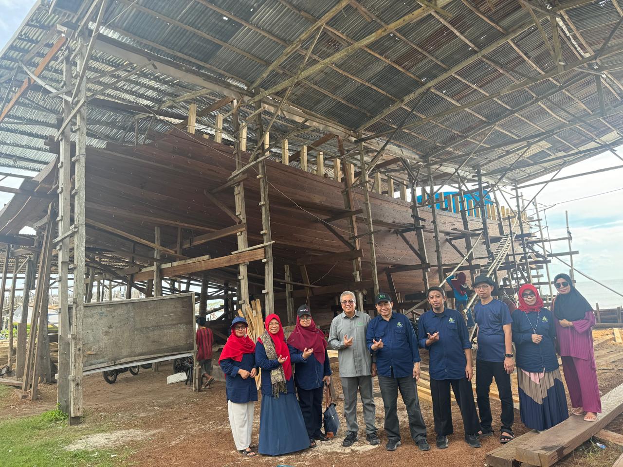Kolaborasi Penelitian NUS, Tim Peneliti JK Research Centre UMI Lakukan Pengumpulan Data dan Pembuatan Film Dokumenter Warisan Maritim di Bulukumba