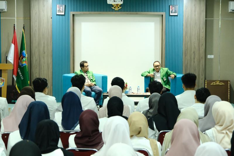 Kuliah Pengayaan Mahasiswa Apoteker Farmasi UMI Angk. XVIII, Rektor UMI Berikan Pemahaman Hukum Kode Etik Profesi
