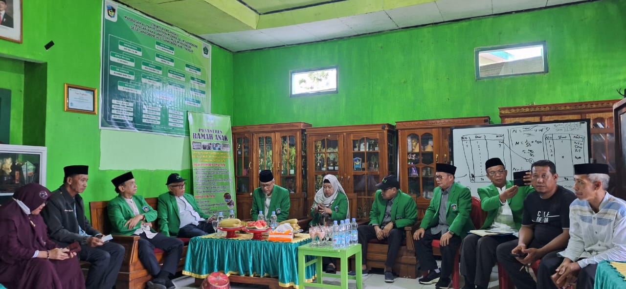 SIAPKAN PESANTREN MIZANUL ULUM BINAAN UMI SANROBONE UNGGUL, PIMPINAN YAYASAN DAN REKTOR UMI SILATURRAHMI DENGAN PEMBINA PESANTREN