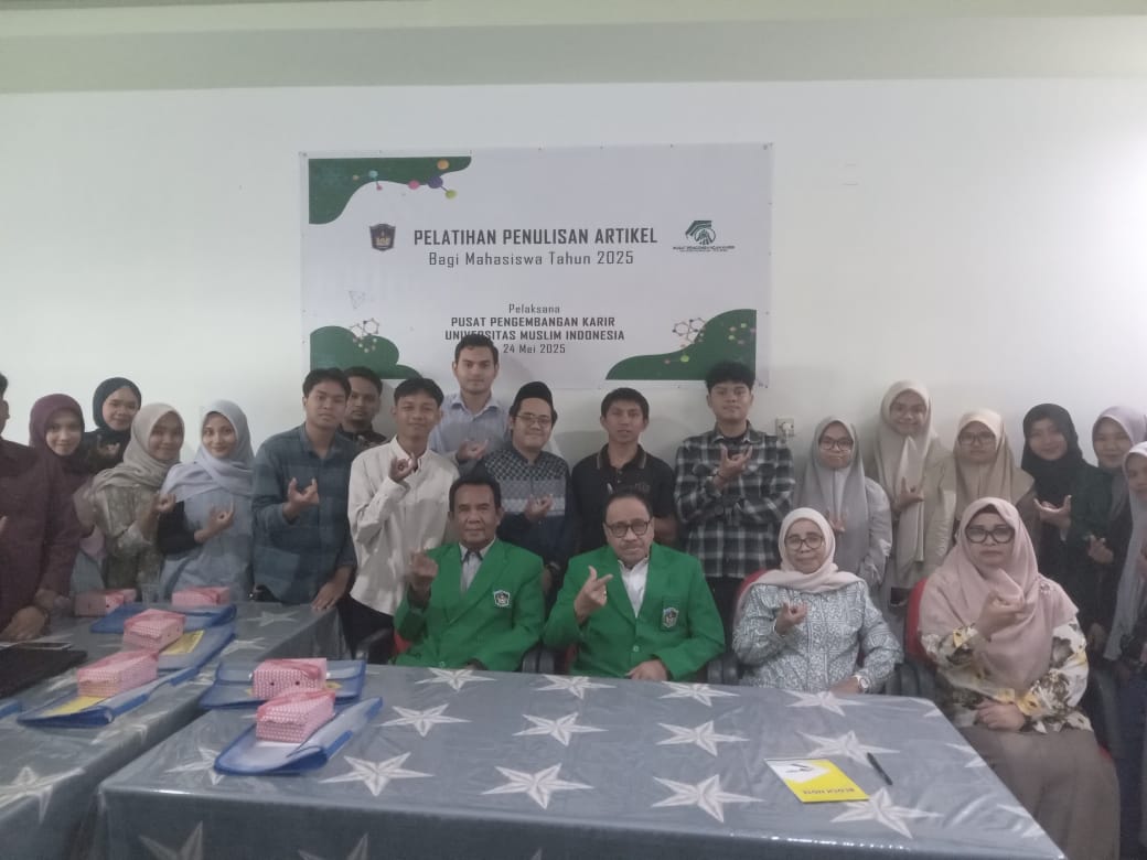 Gelar Pelatihan Penulisan Artikel Bagi Mahasiswa, Rektor UMI Apresiasi Kinerja UPT. Pengembangan Karir UMI