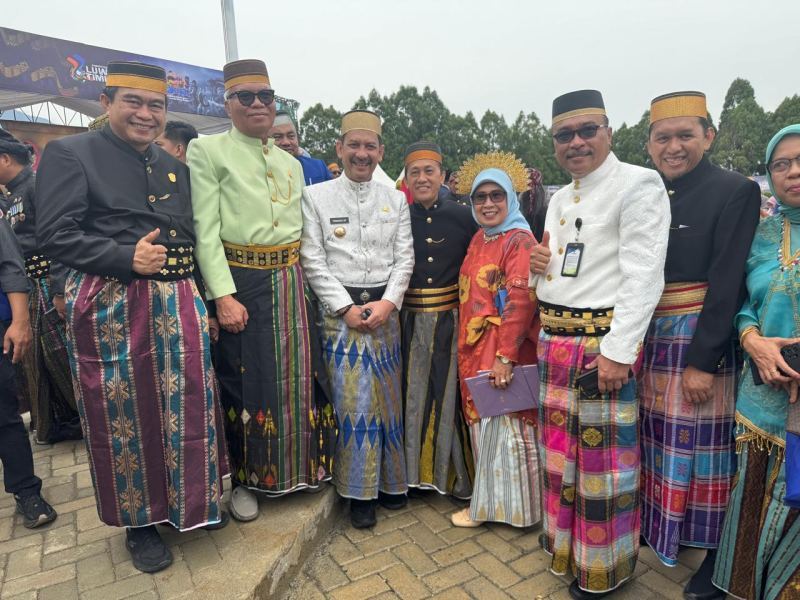 Rektor UMI dan Ketua Pengurus Yayasan Wakaf UMI Hadiri HUT ke-22 Luwu Timur