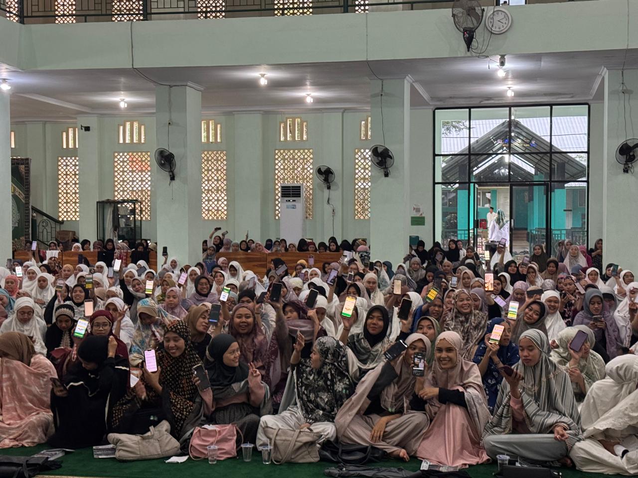 Wakil Rektor IV UMI Ajak Peserta Pencerahan Qalbu Sebarkan Link Pendaftaran MABA