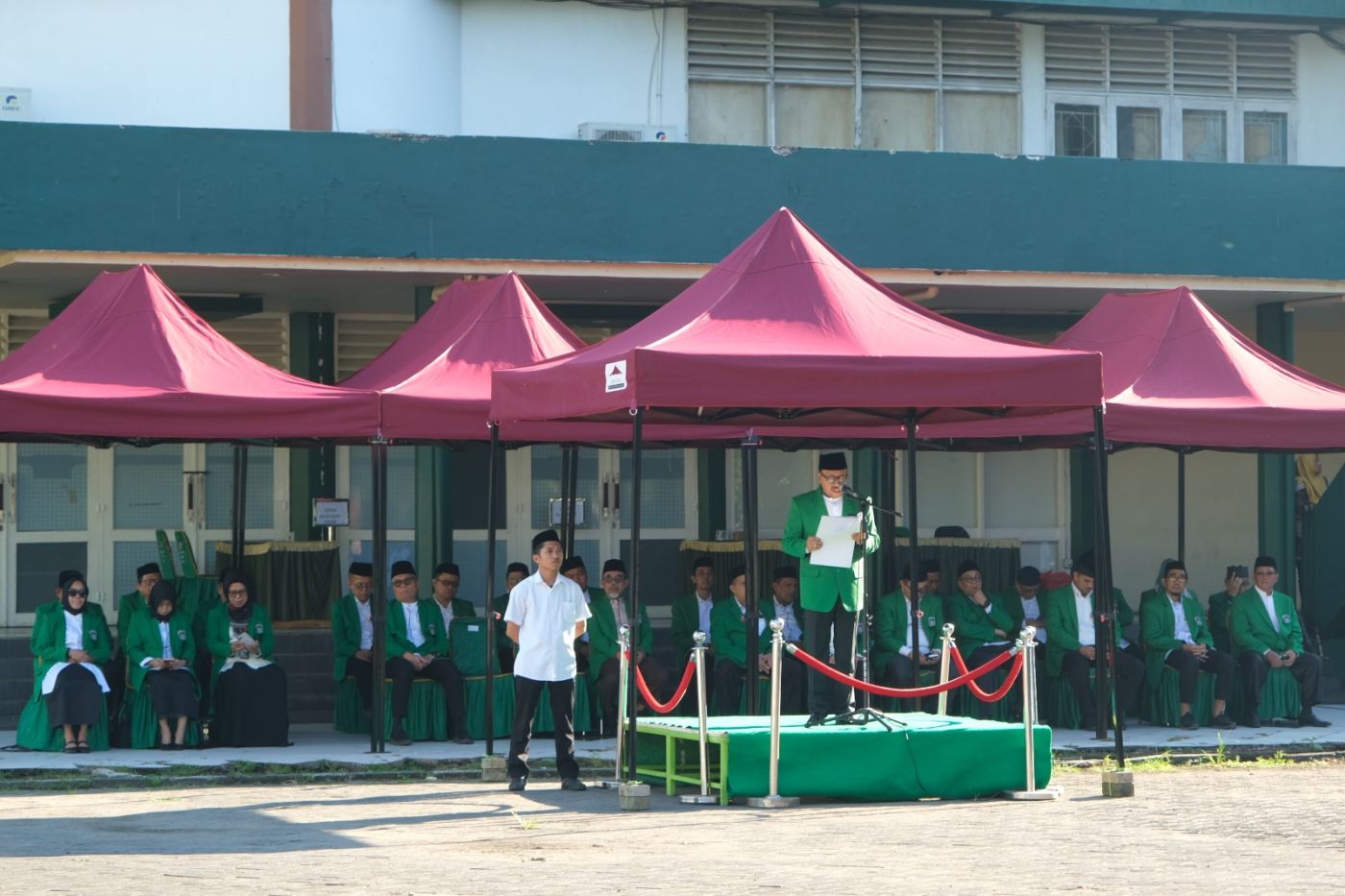 Peringati Hardiknas 2025, UMI Gelar Upacara Bendera,  Dzikir dan  Doa Bersama Untuk Bangsa