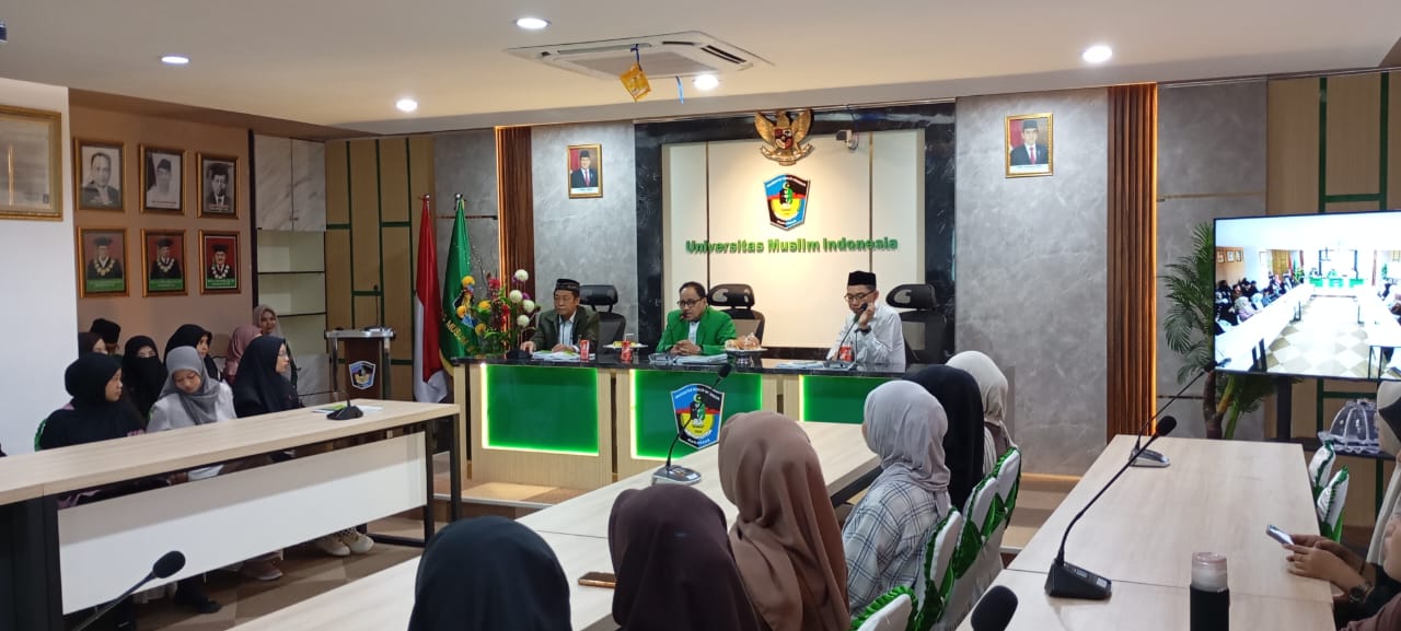 UPT Lembaga Bahasa UMI Launching Buku Panduan Sukses Beasiswa Short Course: Kuasai Dara Bahasa Inggris dan Lolos Seleksi