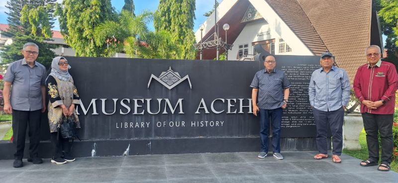 Di Sela Kunjungan ke USK, Pimpinan YW dan Rektor UMI Ziarah ke Makam Raja-Raja Berdarah Bugis di Aceh