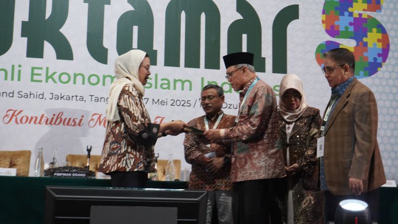 Ketua Pembina YW UMI Pimpin Sidang Muktamar Ikatan Ahli Ekonomi Islam Indonesia, Menkeu Sri Mulyani Terpilih