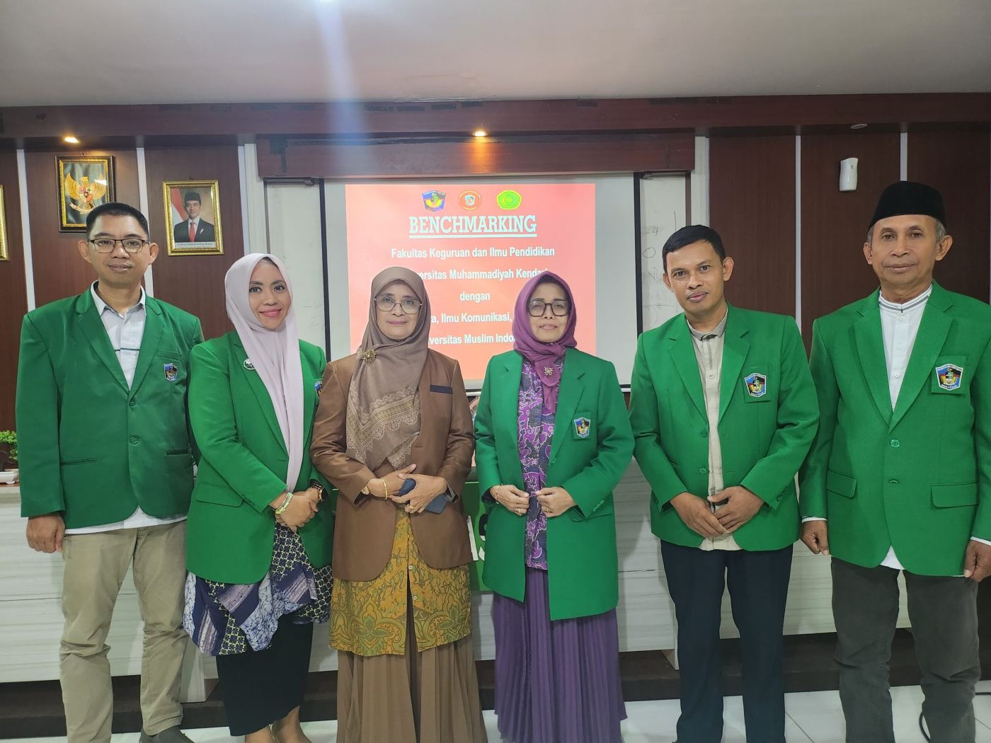 TINGKATKAN AKREDITASI: FKIP UNISMUH KENDARI BENCHMARKING KE FSIKP UMI