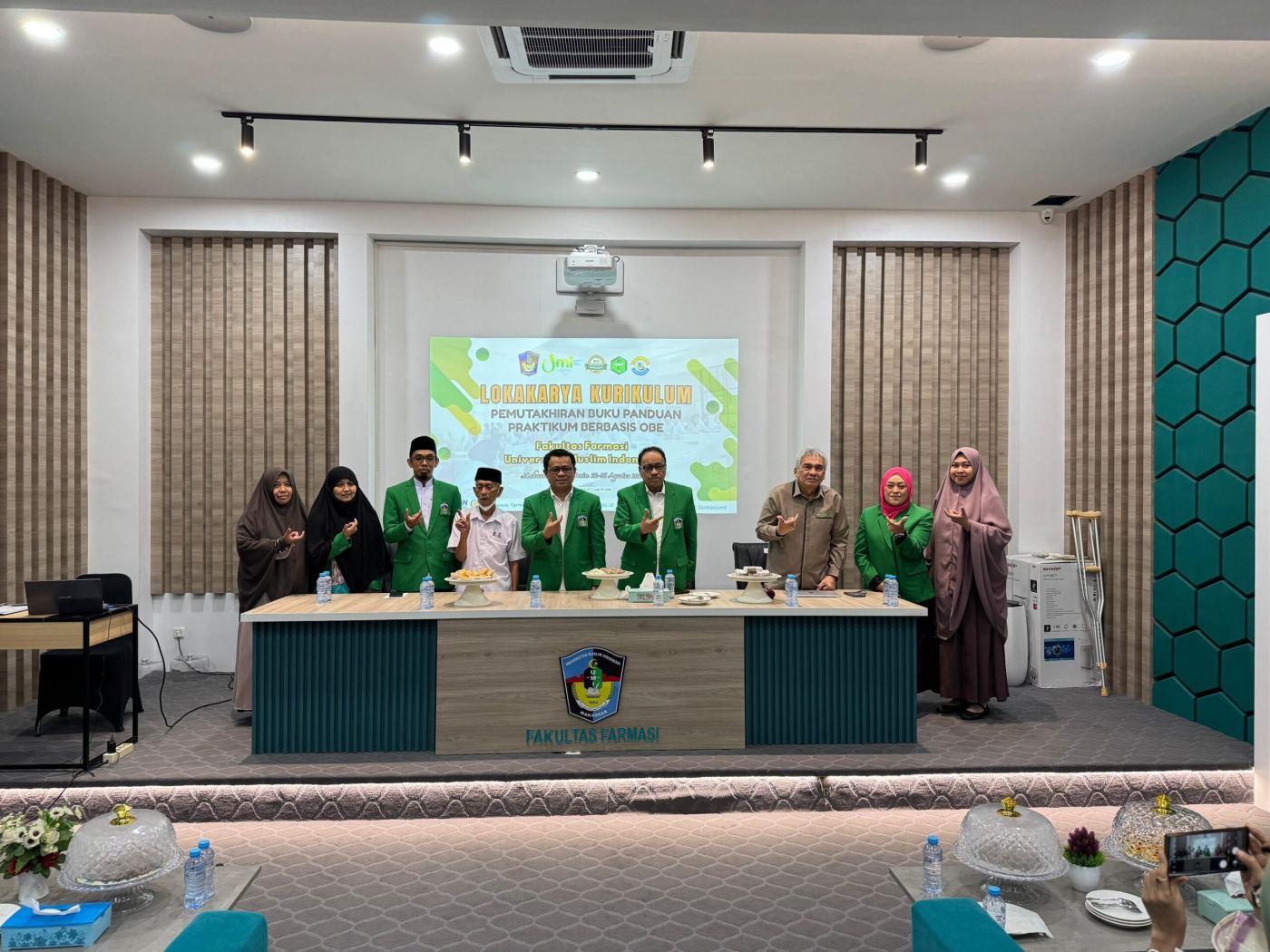 Farmasi UMI Gelar Lokakarya Kurikulum Pemutakhiran Buku Praktikum Berbasis OBE Menuju Akreditasi Internasional