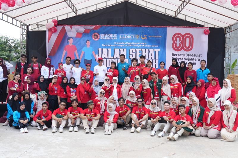 Kontingen UMI Kompak Beratribut Merah, Meriahkan Gerak Jalan Santai dan Donor Darah LLDIkti 9 dalam rangka HUT ke-80 RI di Palopo