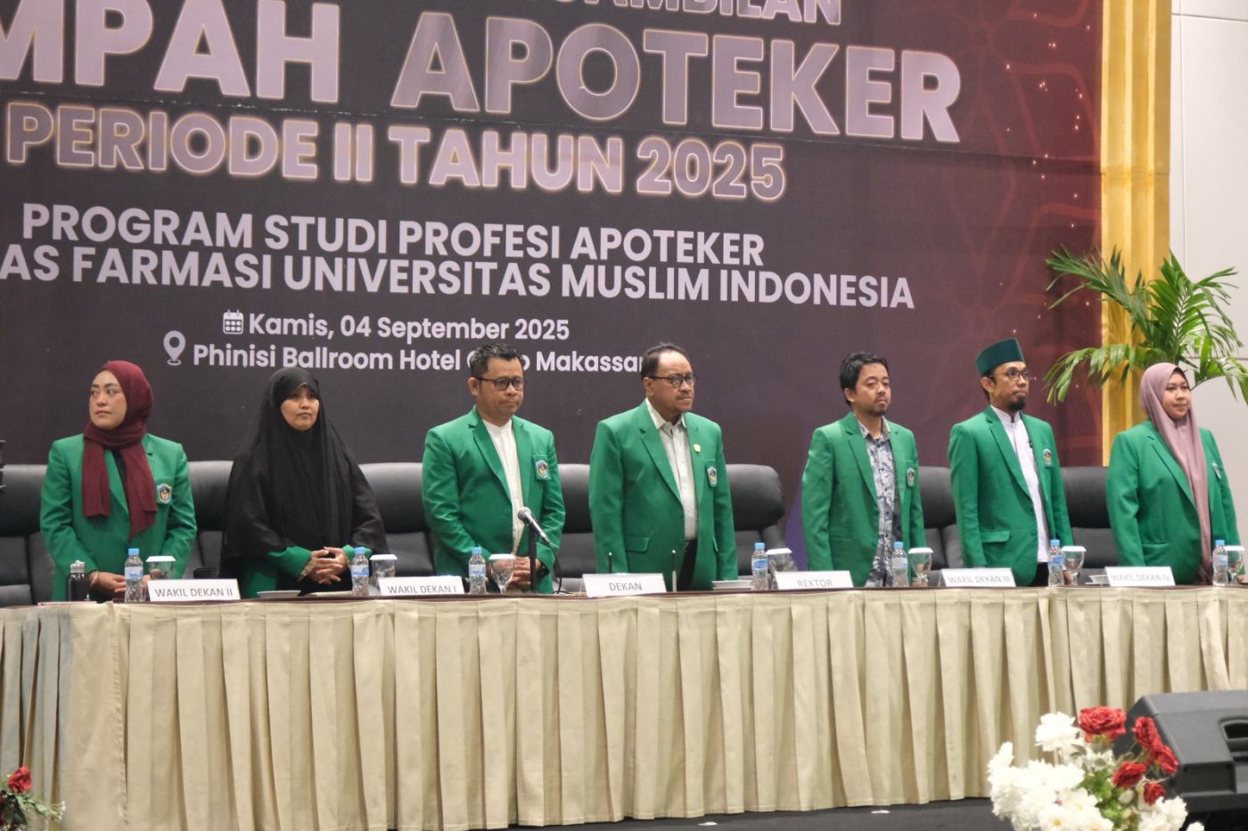 Lulus UKOMNAS 100%, 108 Apoteker Baru Angkatan XVII dikukuhkan: Bukti Mutu Pembelajaran Unggul Fakultas Farmasi UMI,